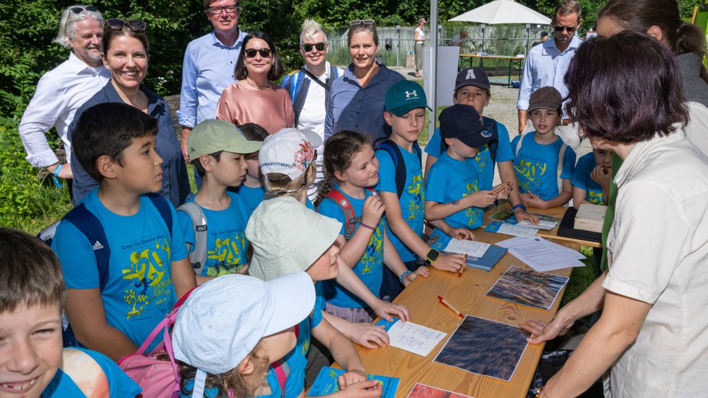 Children at Danube Day stand