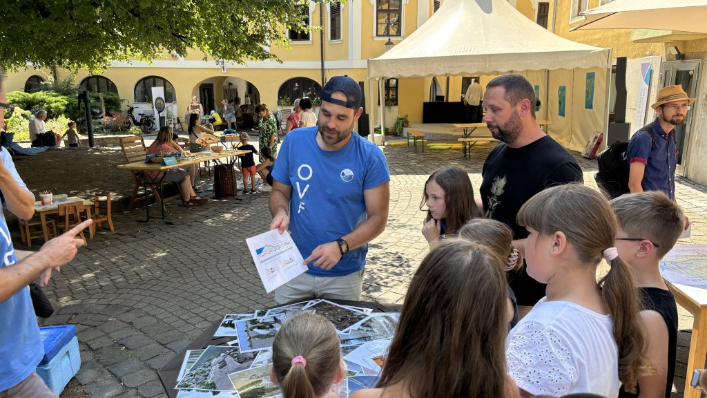 Children at Danube Day event