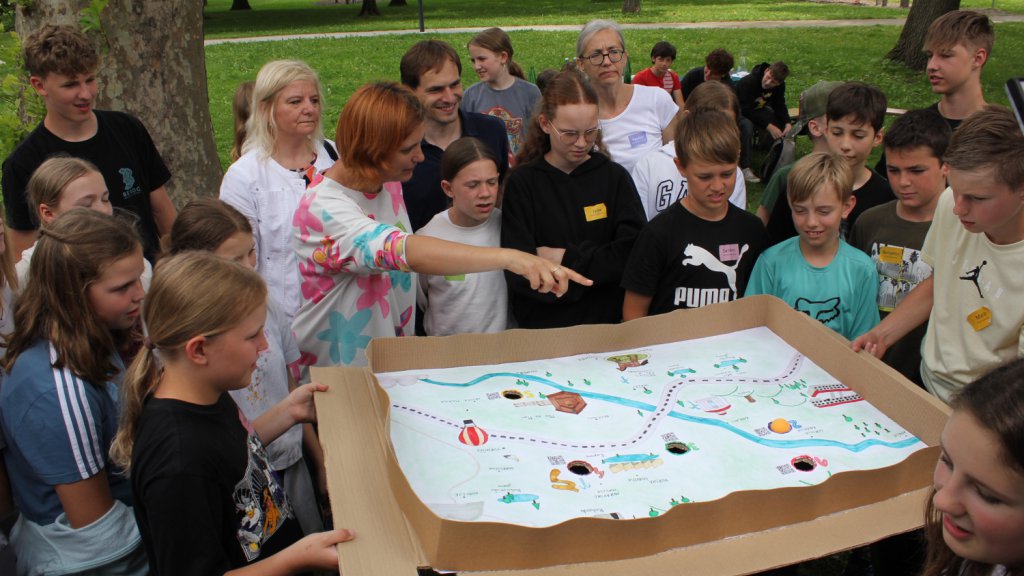 Children at Danube Day event